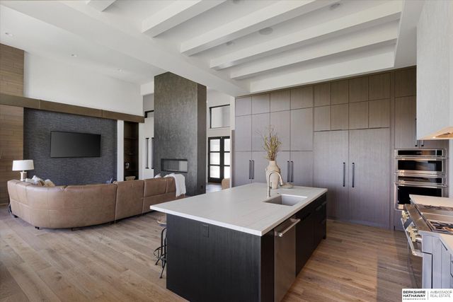 20928 Barbara Plaza Circle, Elkhorn, NE 68022