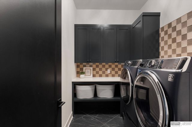 20928 Barbara Plaza Circle, Elkhorn, NE 68022