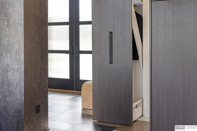 20928 Barbara Plaza Circle, Elkhorn, NE 68022