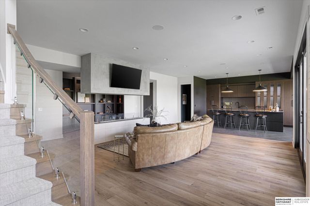 20928 Barbara Plaza Circle, Elkhorn, NE 68022