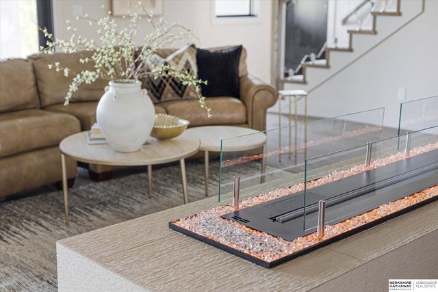 20928 Barbara Plaza Circle, Elkhorn, NE 68022