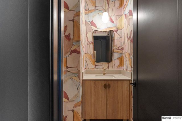 20928 Barbara Plaza Circle, Elkhorn, NE 68022