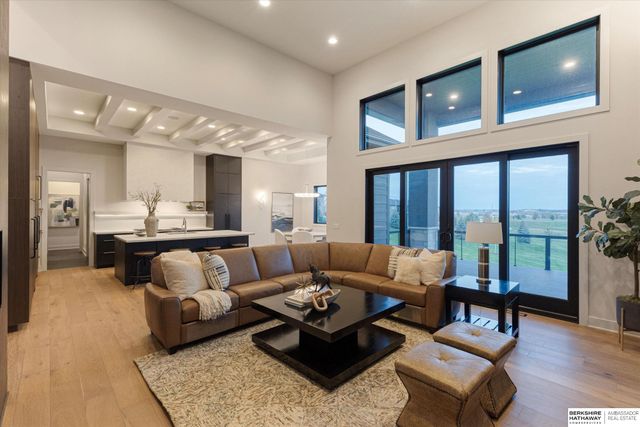 20928 Barbara Plaza Circle, Elkhorn, NE 68022