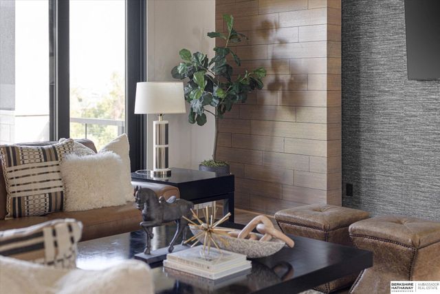 20928 Barbara Plaza Circle, Elkhorn, NE 68022