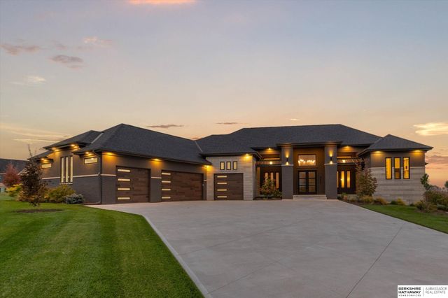 20928 Barbara Plaza Circle, Elkhorn, NE 68022