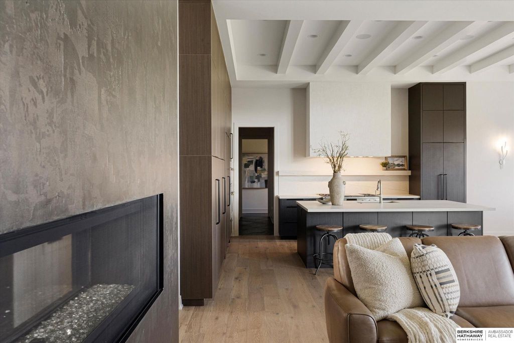 20928 Barbara Plaza Circle, Elkhorn, NE 68022