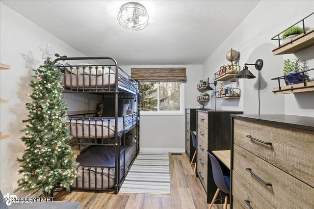 1760 Eastridge Drive, Anchorage, AK 99501