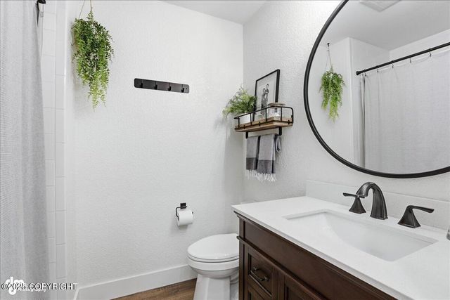 1760 Eastridge Drive, Anchorage, AK 99501