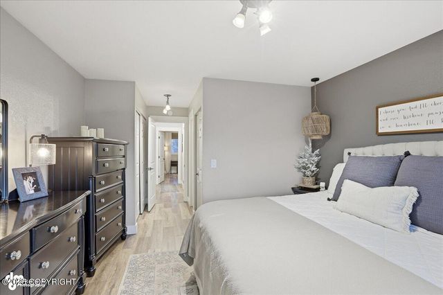 1760 Eastridge Drive, Anchorage, AK 99501