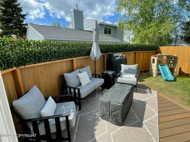 1760 Eastridge Drive, Anchorage, AK 99501