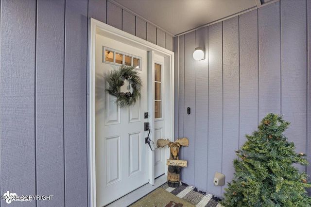 1760 Eastridge Drive, Anchorage, AK 99501