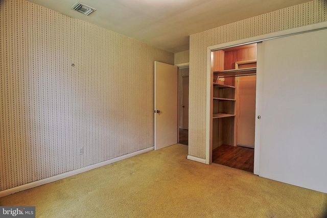738 WHITE PINE LN, Pottstown, PA 19464