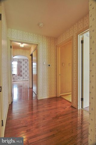738 WHITE PINE LN, Pottstown, PA 19464