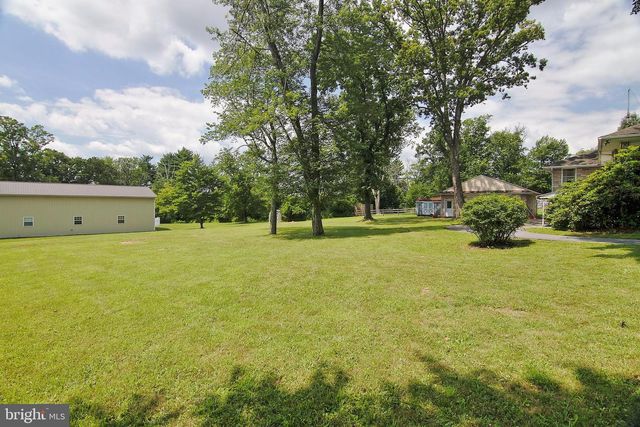 738 WHITE PINE LN, Pottstown, PA 19464