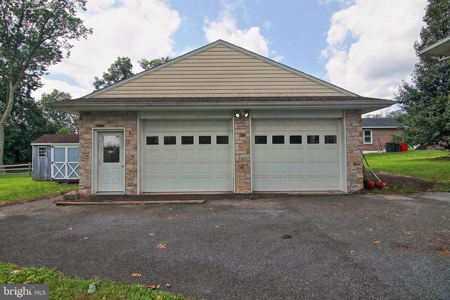 738 WHITE PINE LN, Pottstown, PA 19464