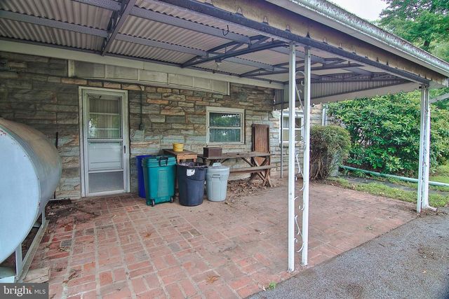 738 WHITE PINE LN, Pottstown, PA 19464