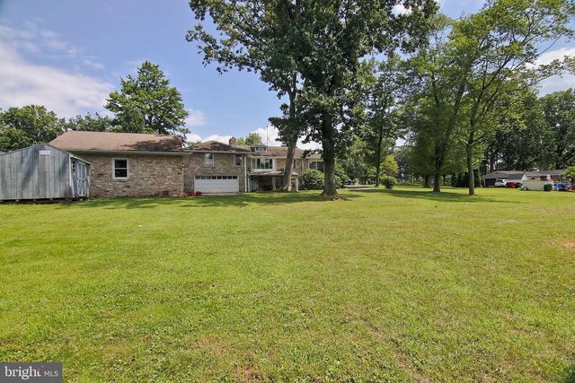 738 WHITE PINE LN, Pottstown, PA 19464