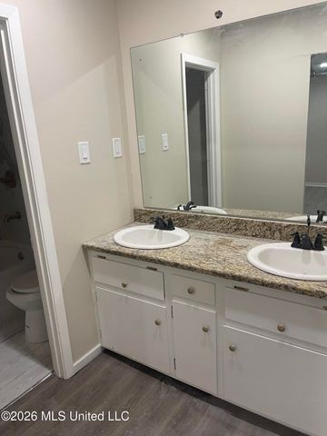 125 Wingfield Court, Jackson, MS 39204