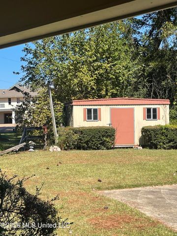 125 Wingfield Court, Jackson, MS 39204