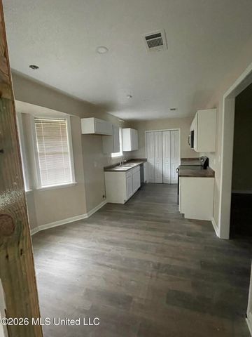 125 Wingfield Court, Jackson, MS 39204