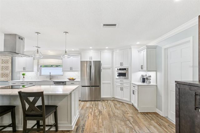 5036 DOVER STREET NE, St Petersburg, FL 33703