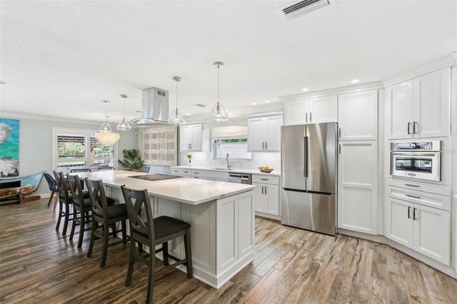 5036 DOVER STREET NE, St Petersburg, FL 33703