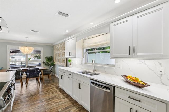 5036 DOVER STREET NE, St Petersburg, FL 33703