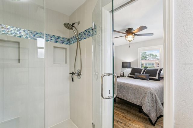 5036 DOVER STREET NE, St Petersburg, FL 33703