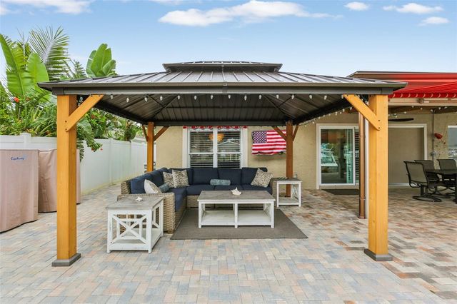 5036 DOVER STREET NE, St Petersburg, FL 33703