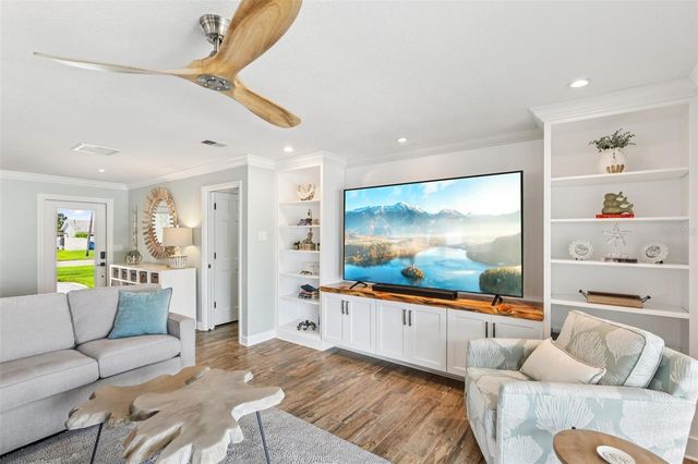 5036 DOVER STREET NE, St Petersburg, FL 33703