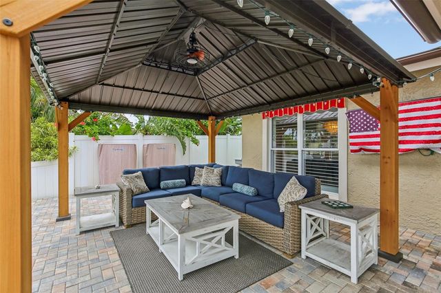 5036 DOVER STREET NE, St Petersburg, FL 33703