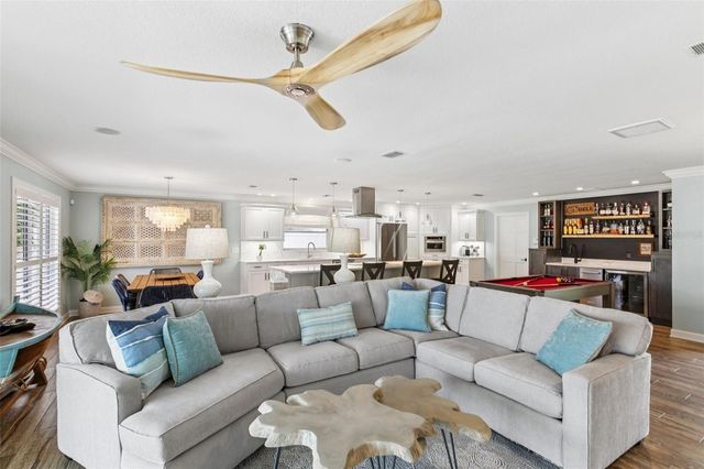 5036 DOVER STREET NE, St Petersburg, FL 33703