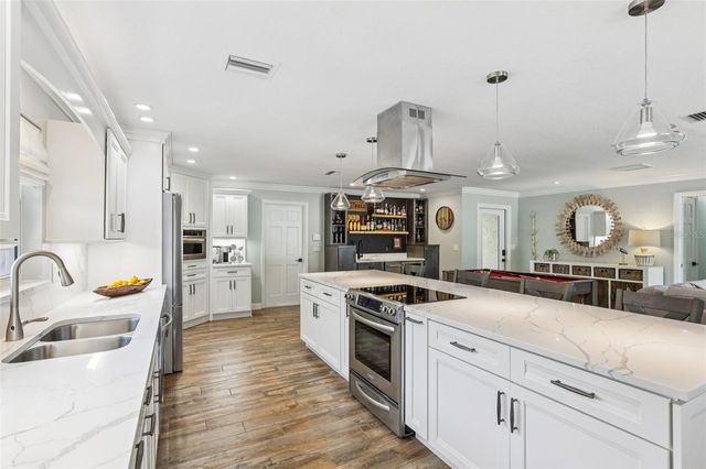 5036 DOVER STREET NE, St Petersburg, FL 33703