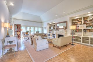 105 Burlington Ct, Nashville, TN 37215