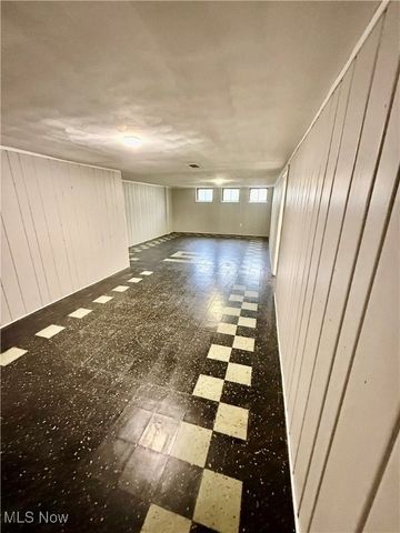 2379 Charney Road, University Heights, OH 44118