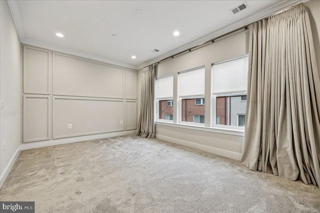 10340 GROSVENOR PL, North Bethesda, MD 20852