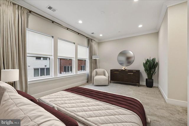 10340 GROSVENOR PL, North Bethesda, MD 20852