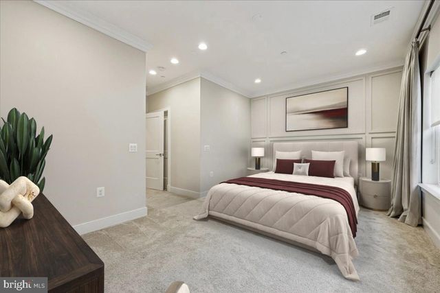 10340 GROSVENOR PL, North Bethesda, MD 20852