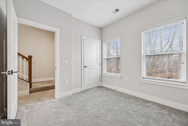10340 GROSVENOR PL, North Bethesda, MD 20852