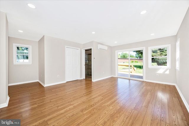 16215 REDLAND RD, Rockville, MD 20855