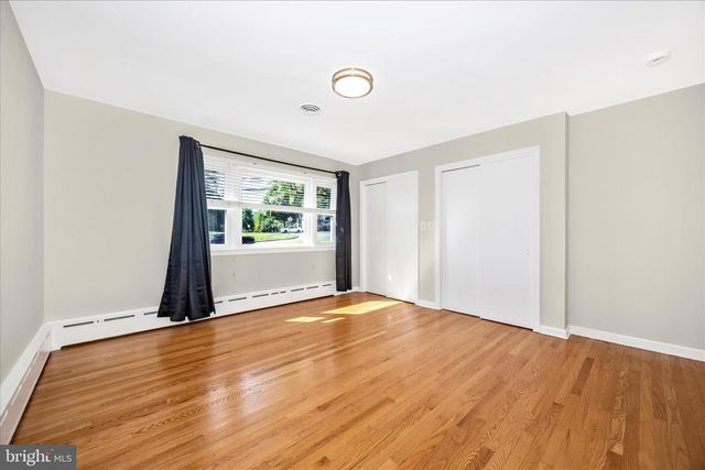 16215 REDLAND RD, Rockville, MD 20855