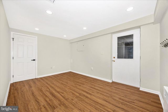 16215 REDLAND RD, Rockville, MD 20855