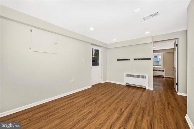 16215 REDLAND RD, Rockville, MD 20855