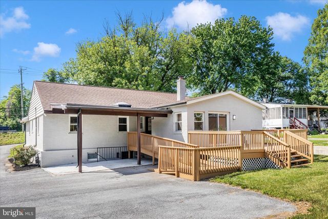 16215 REDLAND RD, Rockville, MD 20855