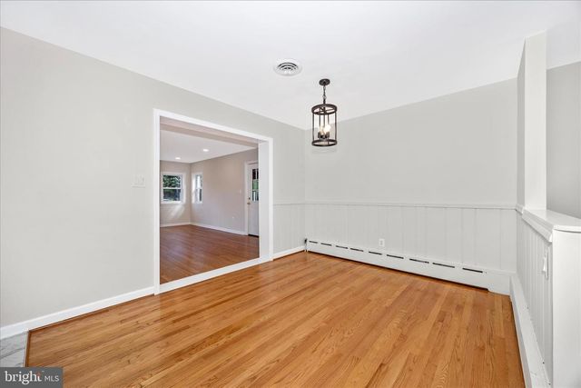 16215 REDLAND RD, Rockville, MD 20855