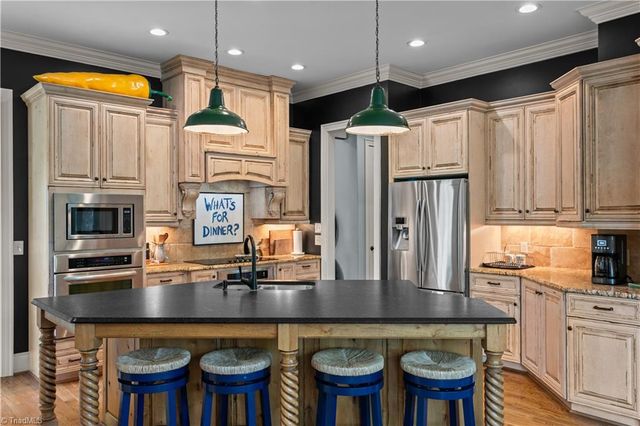 8151 Rob Roy Drive, Summerfield, NC 27358