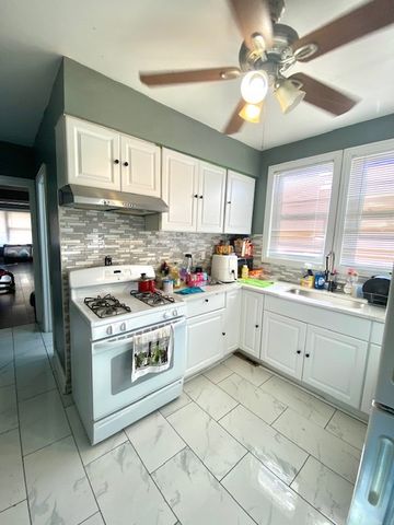 7248 S Wolcott Avenue, Chicago, IL 60636