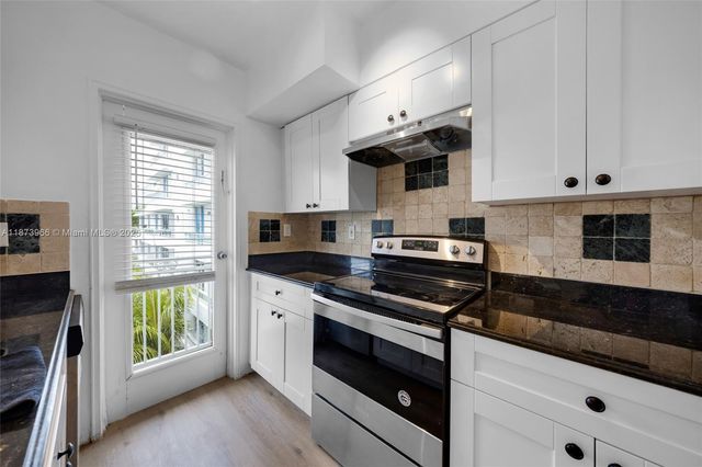 10001 W Bay Harbor Dr 404, Bay Harbor Islands, FL 33154