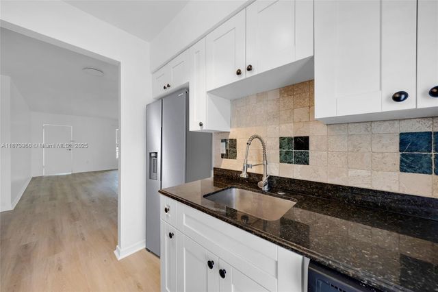 10001 W Bay Harbor Dr 404, Bay Harbor Islands, FL 33154