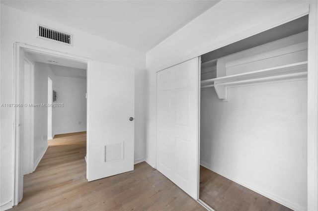 10001 W Bay Harbor Dr 404, Bay Harbor Islands, FL 33154